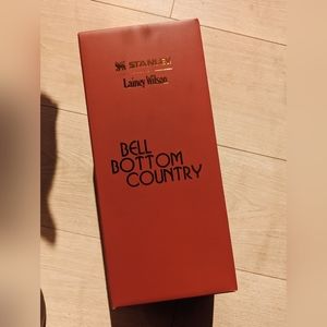 SOLD! Stanley x Lainey Wilson Country Gold 40 oz Quencher